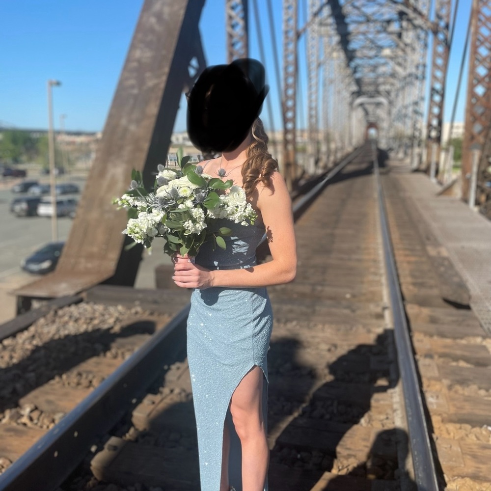 Prom dress - Picture 5 of 5